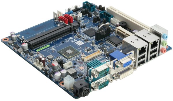 Axiomtek MANO831